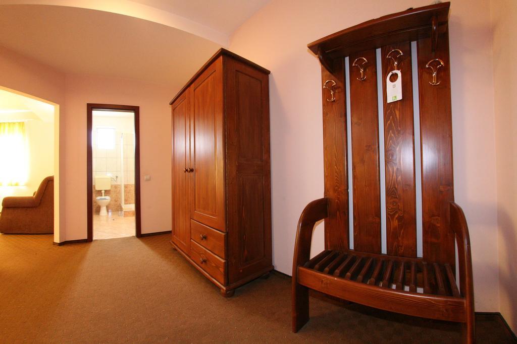 Pensiune Montana Curtea de Argeş 部屋 写真